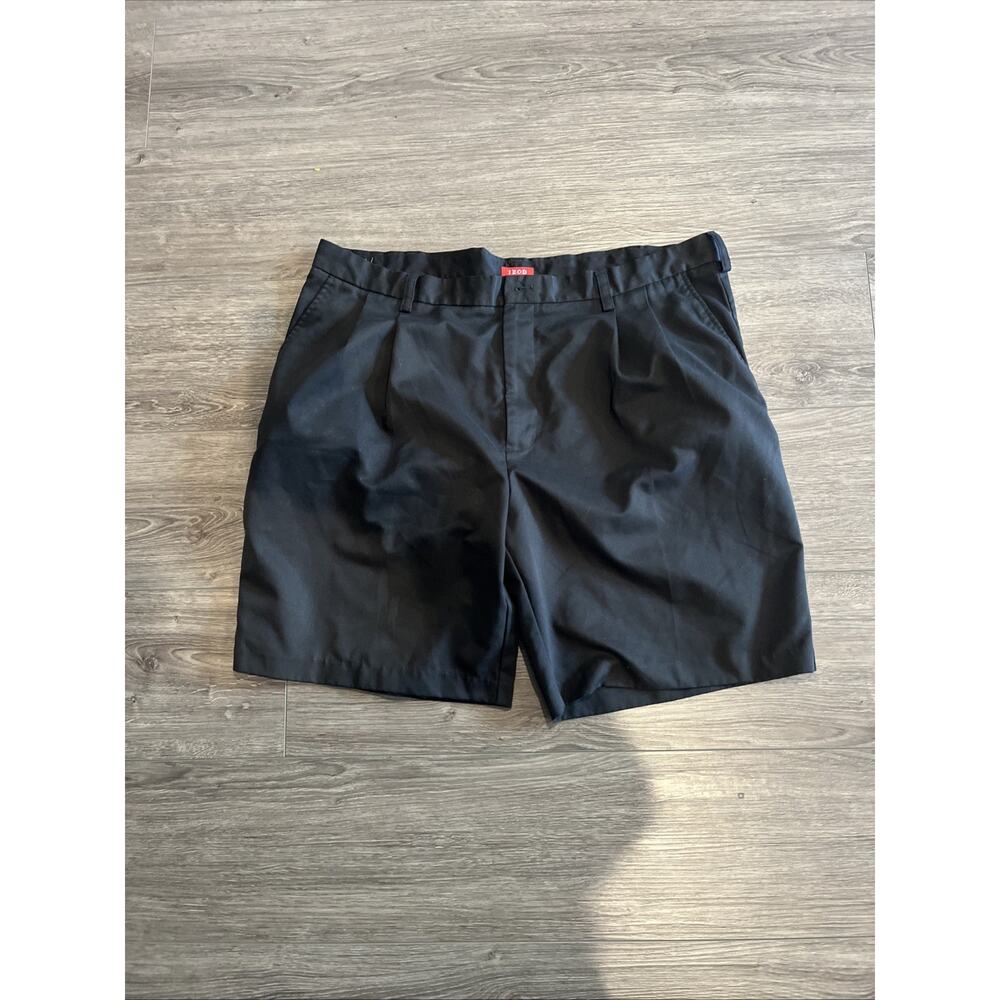 IZOD Mainfloor Shorts Mens Size 42Black Slash Pocket Pleated Waist Regular Fit
